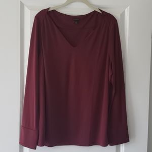 Long sleeved AT top in burgundy